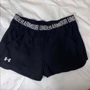 UNDER ARMOUR shorts